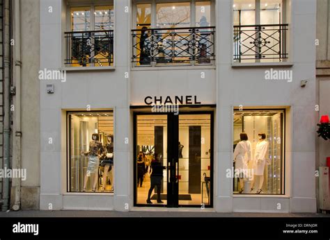 how to buy chanel in paris|chanel boutique paris france.